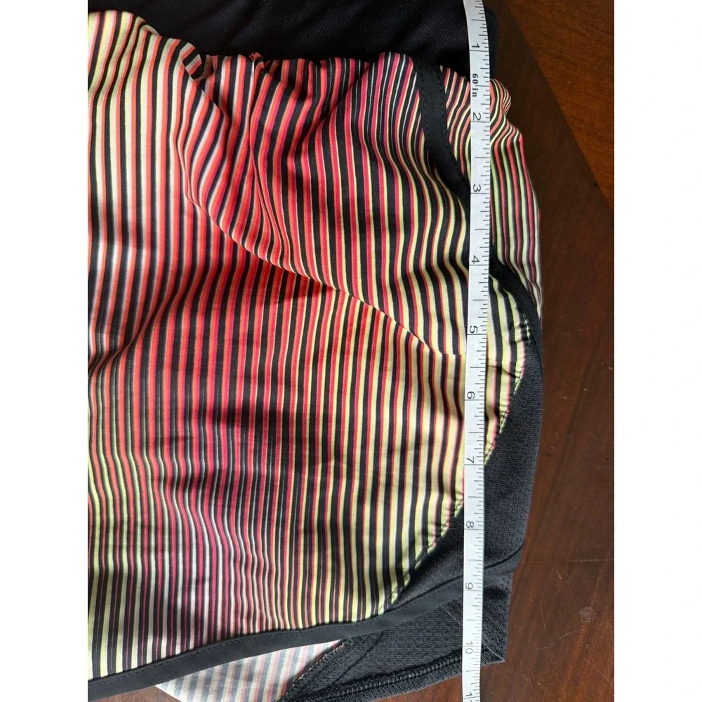 Under Armour HeatGear‎ Womens Running Shorts L Multicolor Stripe Lined Athletic